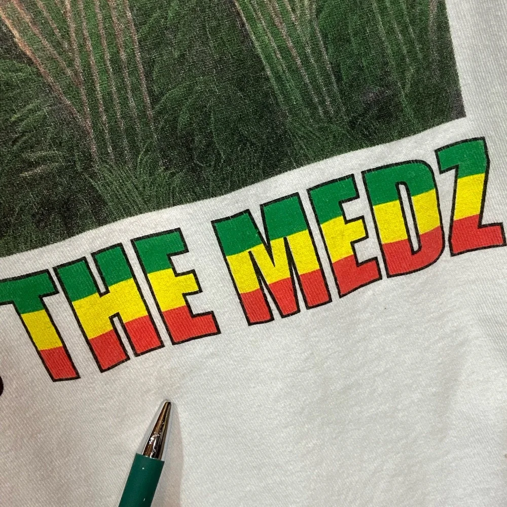 Vintage Stussy “Hold The Medz” Graphic Tee - Picture 3 of 8